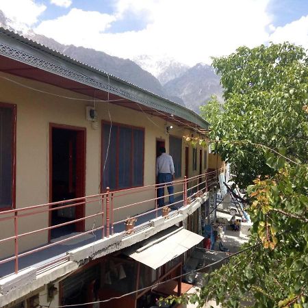 Ali Boq Hotel & Restaurant Karimabad  Exterior photo